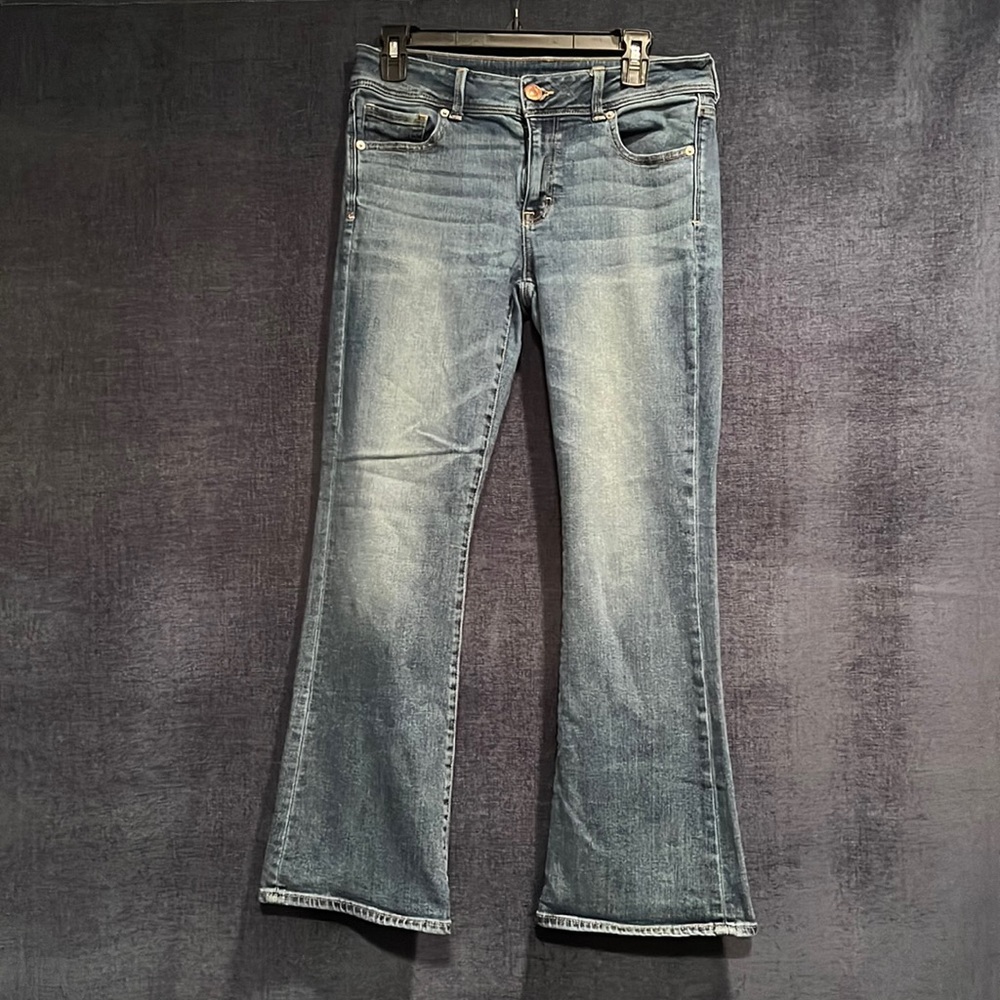 American Eagle Outfitters Ladies Kick Boot Cut. Size 10 short